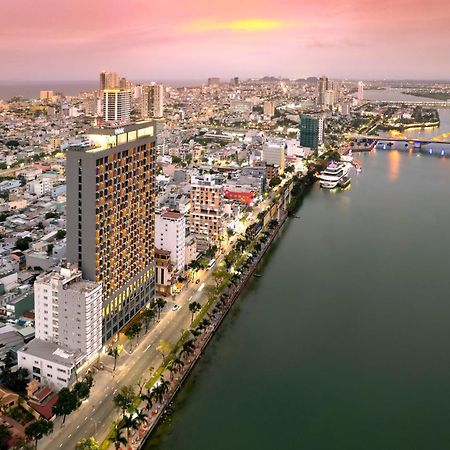 Wink Icon Hotel Danang Riverside - Luxury Suites - 24Hrs Stay & Rooftop Pool Bar Exterior photo
